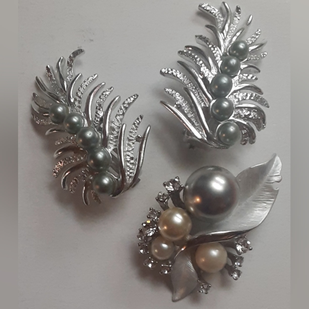 Vintage SARAH COV Gray Pearl ST Earrings + Multi-color Pearl w/crystal ST Brooch